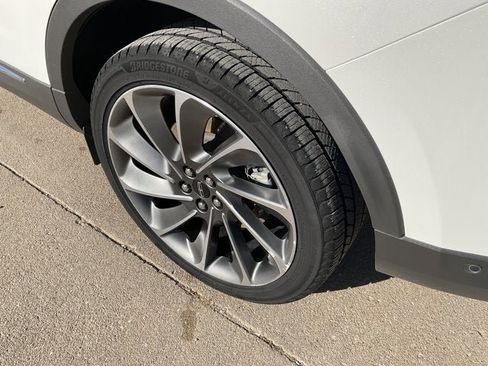 Used 2022 Lincoln Nautilus Reserve w/ Equipment Group 201A image 5