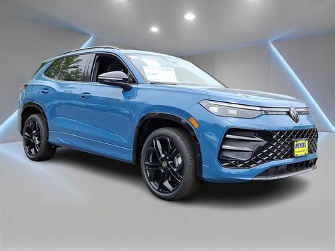 New 2026 Volkswagen Tiguan SE R-Line AWD/4WD image 2