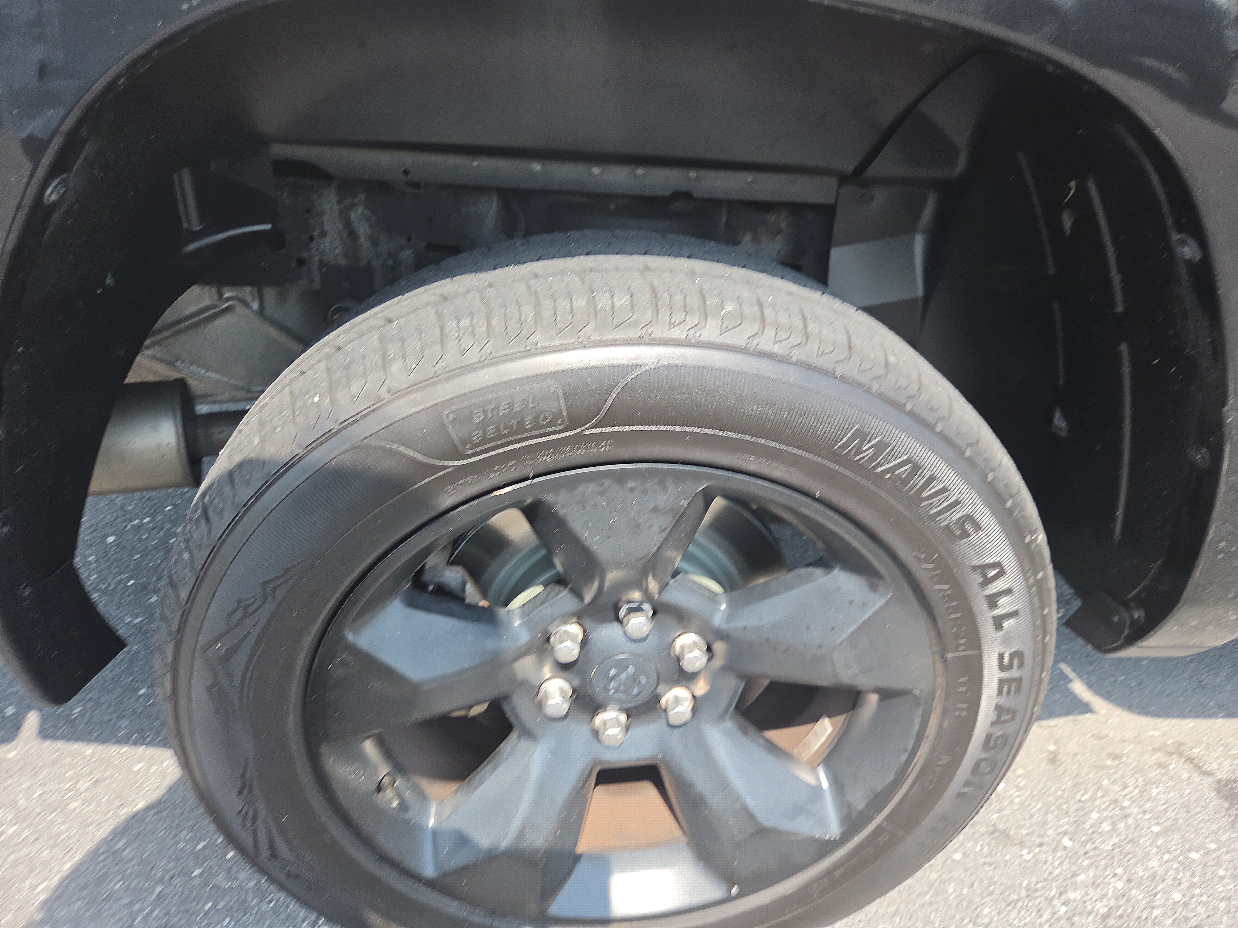 Used 2019 RAM 1500 Big Horn AWD/4WD image 30