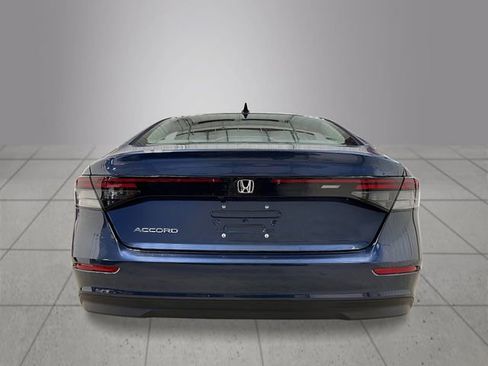 New 2025 Honda Accord SE image 4
