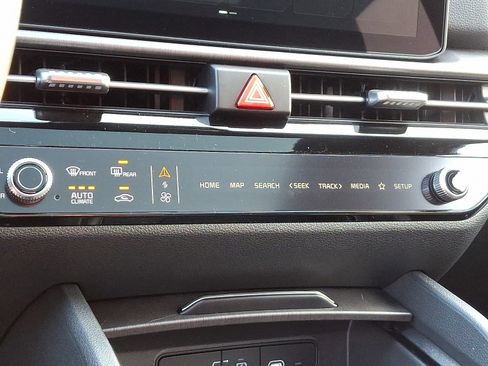 New 2026 Kia Sportage AWD Hybrid image 9