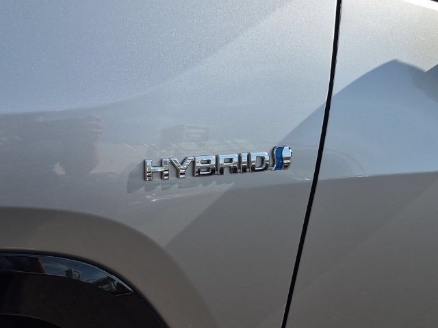 Used 2020 Toyota RAV4 XSE w/ All Weather Liner Package AWD/4WD image 35