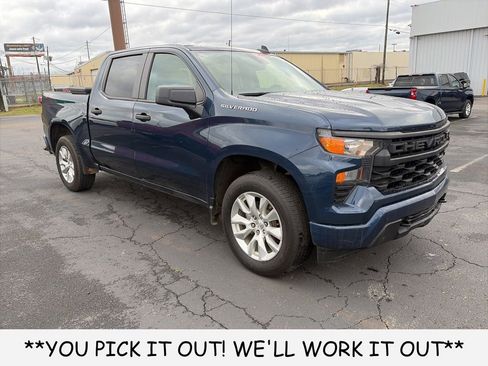 Used 2023 Chevrolet Silverado 1500 Custom image 1