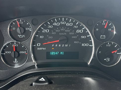 Used 2025 Chevrolet Express 2500 w/ Driver Convenience Package RWD image 30