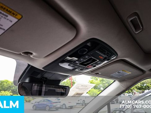 Used 2025 Kia Carnival SX w/ SX Dark Edition Package FWD image 65