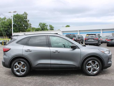 Used 2025 Ford Escape ST-Line FWD image 11