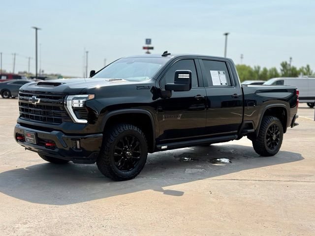 Used 2025 Chevrolet Silverado 2500 LT w/ Trail Boss Package AWD/4WD image 4