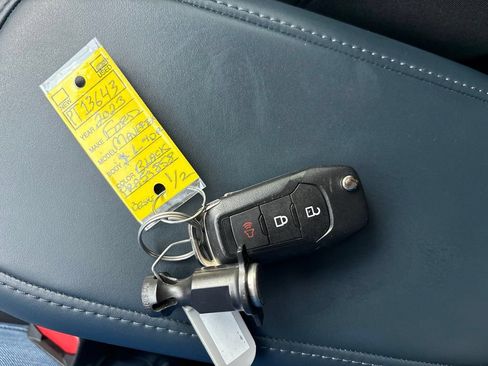 Used 2023 Ford Maverick XL FWD image 12