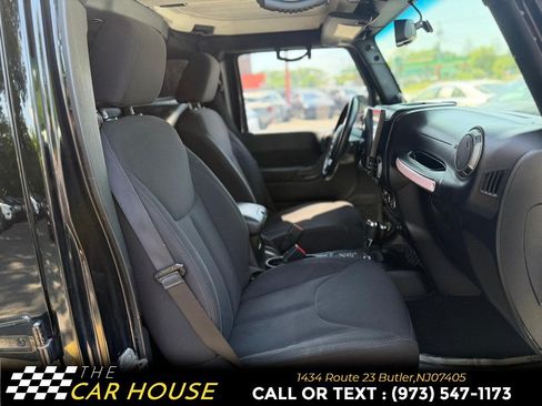 Used 2014 Jeep Wrangler Unlimited Sport w/ Quick Order Package 24S AWD/4WD image 20
