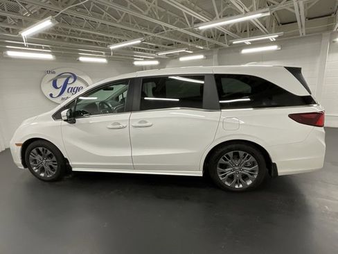 Certified 2025 Honda Odyssey Touring image 2