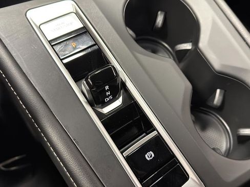 Used 2024 Volkswagen Atlas SE image 20