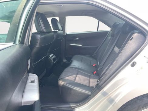 Used 2012 Toyota Camry SE FWD image 13