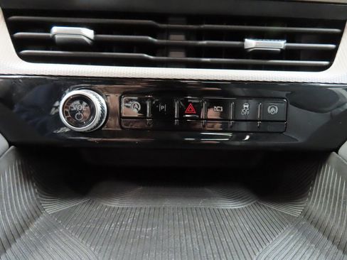 Used 2025 Ford Explorer Active w/ Active Comfort Package image 43