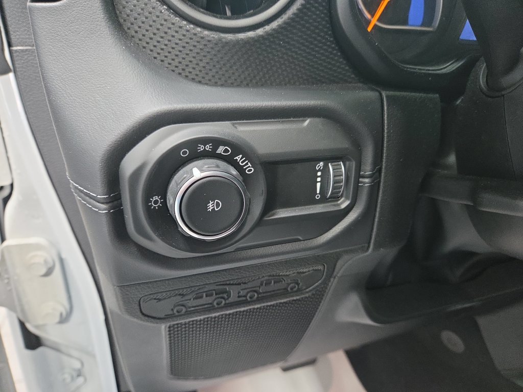 Used 2026 Jeep Wrangler Unlimited Rubicon AWD/4WD image 35