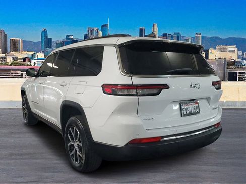 Used 2025 Jeep Grand Cherokee L Limited image 5