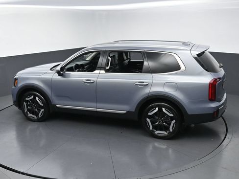 Used 2025 Kia Telluride S FWD image 46