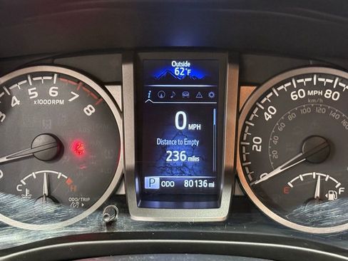 Used 2017 Toyota Tacoma Limited image 36