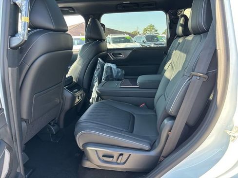 New 2026 INFINITI QX80 Autograph w/ Autograph Exterior Package image 13