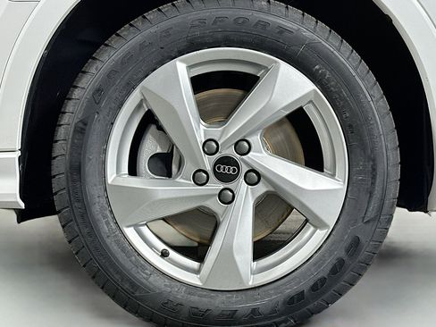 Used 2022 Audi Q3 2.0T Premium w/ Convenience Package image 11