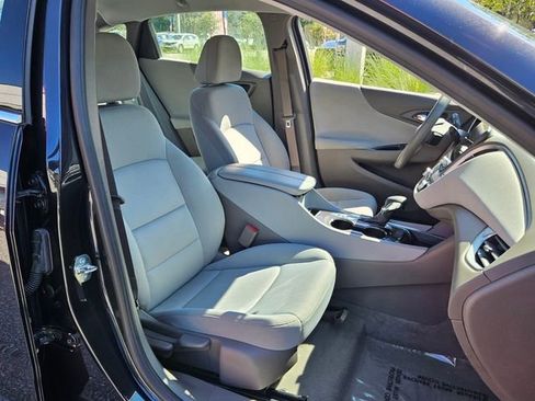 Used 2023 Chevrolet Malibu LT image 19
