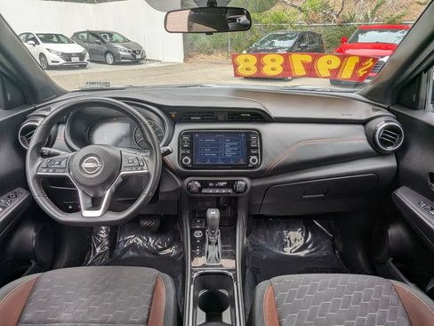 Used 2024 Nissan Kicks SR FWD image 23