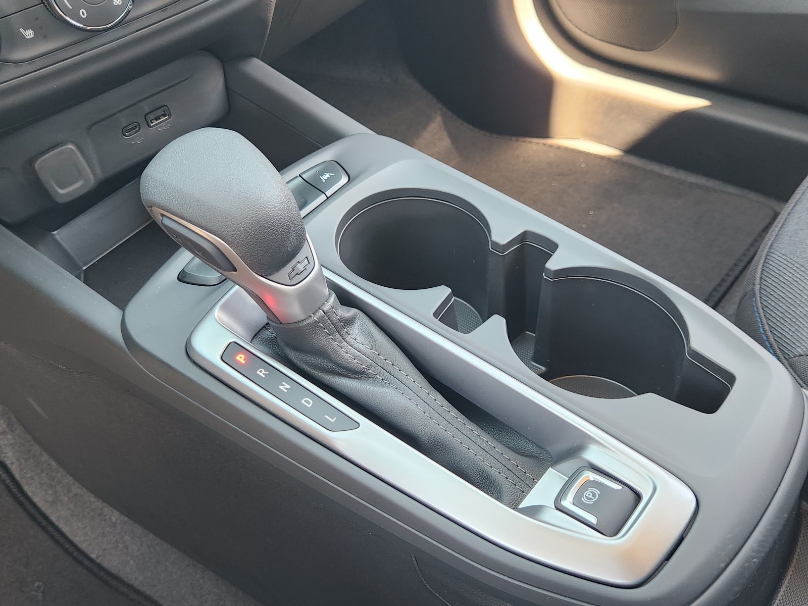 New 2026 Chevrolet Trax LS w/ LS Convenience Package FWD image 20