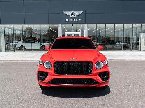 Used 2023 Bentley Bentayga Extended Wheelbase AWD/4WD image 20
