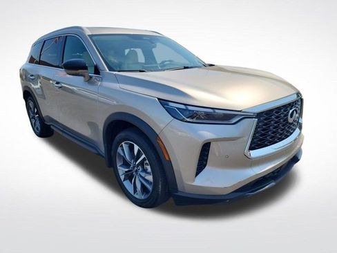 Used 2025 INFINITI QX60 Luxe w/ Vision Package image 8