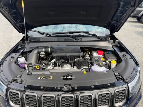 New 2026 Jeep Compass Latitude AWD/4WD image 17