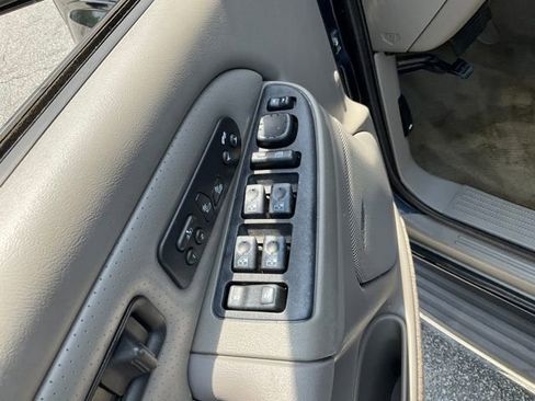 Used 2005 Cadillac Escalade AWD image 8