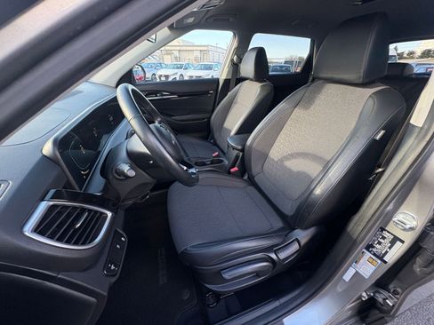 Used 2025 Kia Seltos S image 36