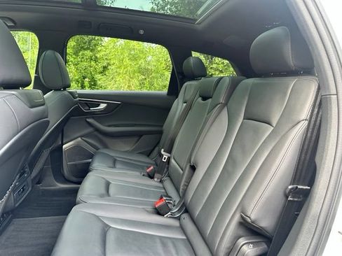 Used 2025 Audi Q7 3.0T Premium Plus AWD/4WD image 17