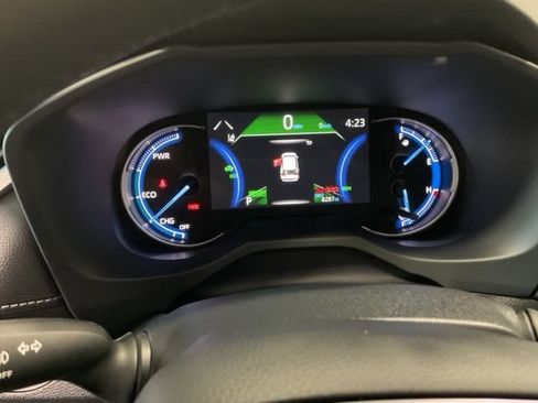 Used 2025 Toyota RAV4 XLE Premium w/ Weather Package AWD/4WD image 21