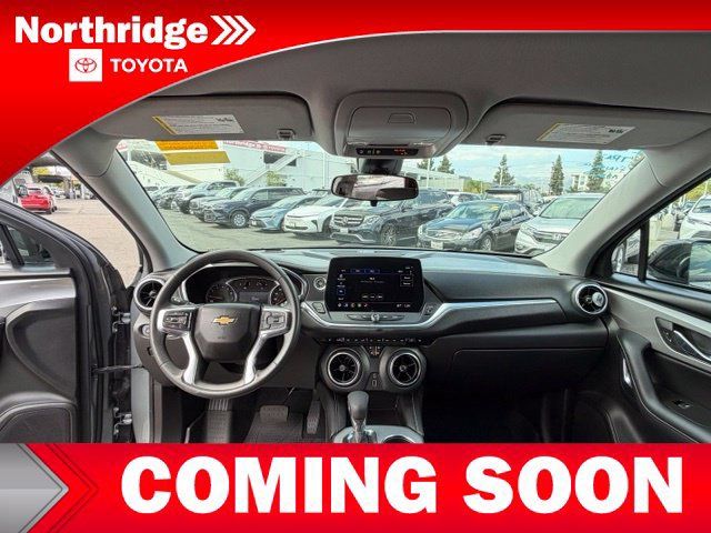 Used 2024 Chevrolet Blazer LT w/ Midnight/Sport Edition FWD image 8