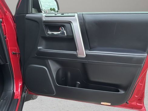 Used 2024 Toyota 4Runner SR5 AWD/4WD image 9