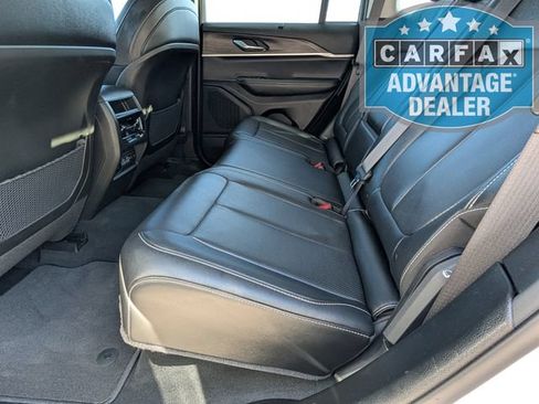 Used 2023 Jeep Grand Cherokee Limited w/ Luxury Tech Group II RWD image 23
