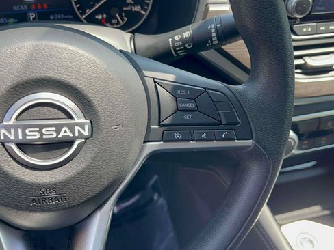 Used 2023 Nissan Altima 2.5 SV FWD image 20