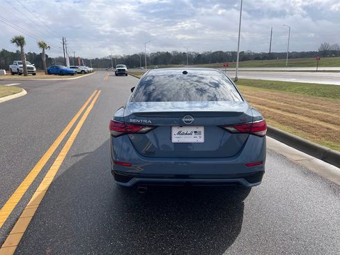 Used 2024 Nissan Sentra SR w/ SR Premium Package image 6