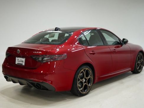 New 2025 Alfa Romeo Giulia Intensa w/ Driving Assist Package image 7