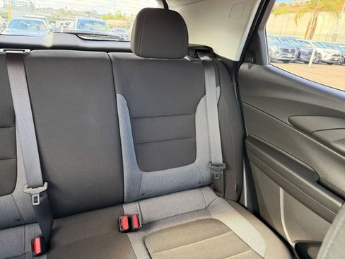 Used 2025 Chevrolet TrailBlazer LT image 35