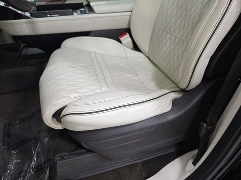 Used 2023 Lincoln Navigator Black Label image 29