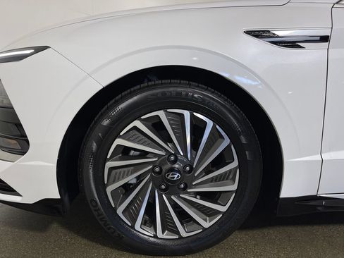Certified 2025 Hyundai Sonata SEL FWD image 11