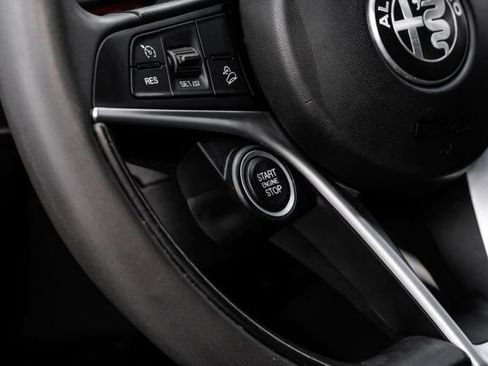 Used 2019 Alfa Romeo Stelvio w/ Nero Edizione RWD image 26