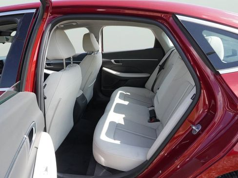 Used 2025 Hyundai Sonata SEL FWD image 24