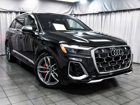 Used 2025 Audi SQ7 Premium Plus image 3