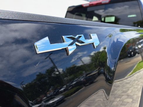 New 2025 GMC Sierra 2500 SLT w/ SLT Premium Package image 7