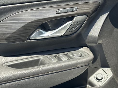 Used 2020 GMC Terrain SLT w/ Preferred Package FWD image 15