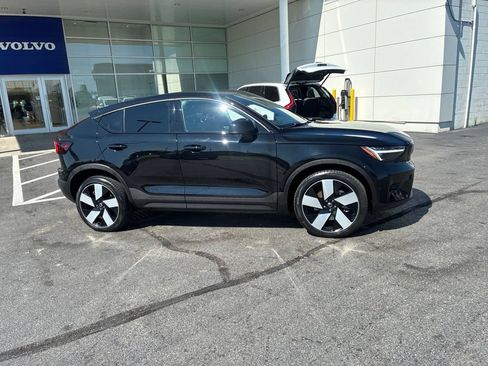 Certified 2023 Volvo C40 P8 Recharge Ultimate AWD/4WD image 2
