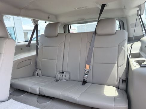 Used 2019 GMC Yukon XL SLT w/ Open Road Package AWD/4WD image 15