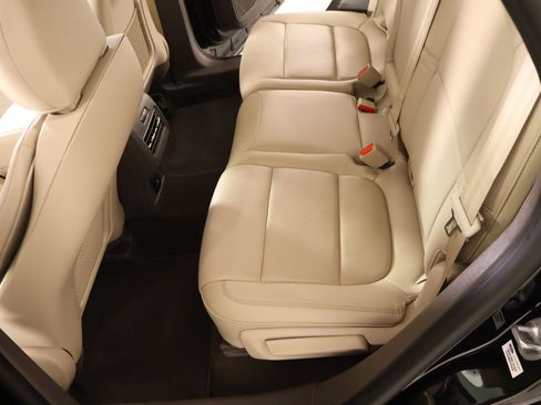 Used 2022 Lincoln Corsair AWD w/ Premium Package image 13